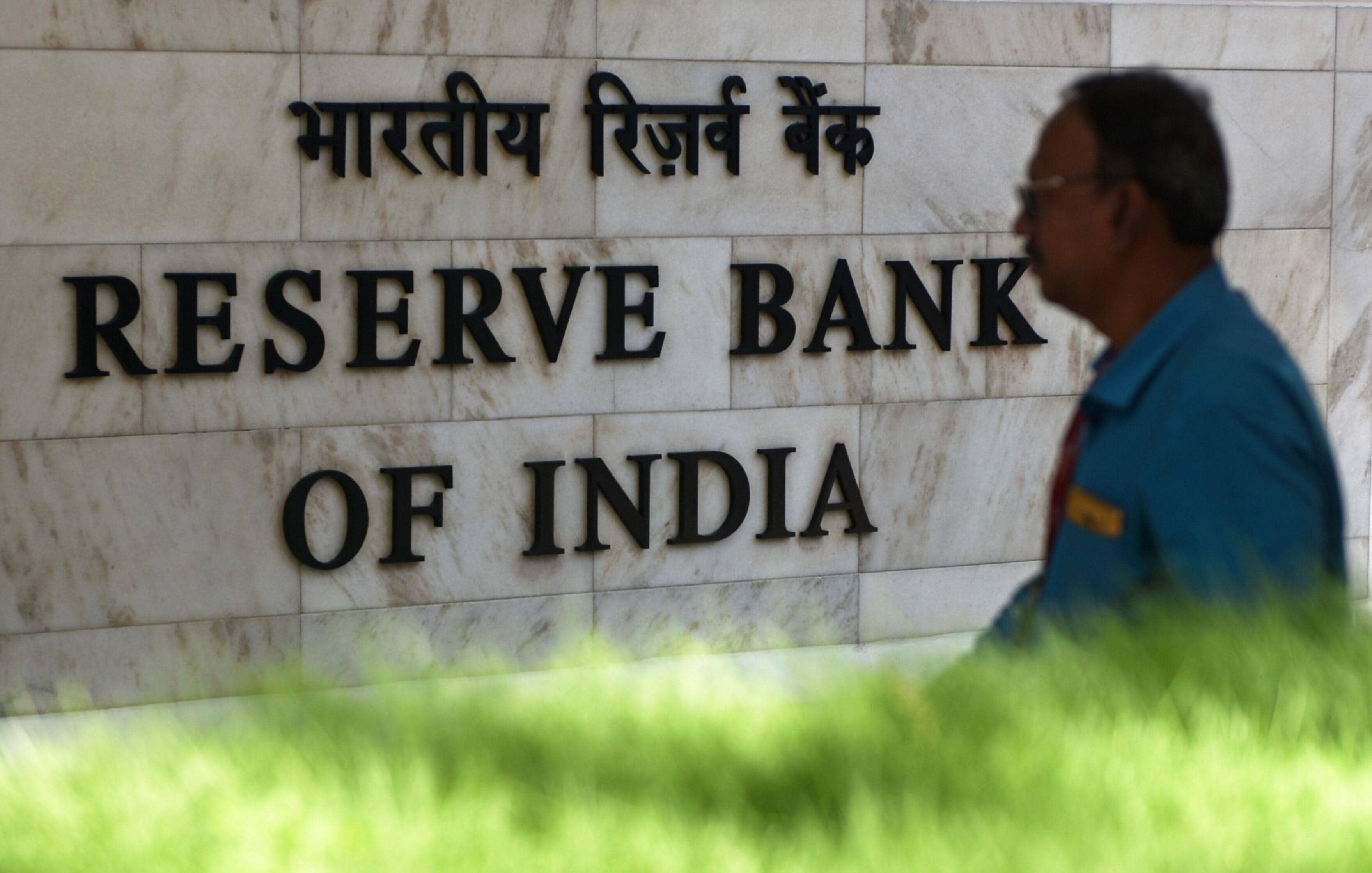 Investment cycle gaining momentum, envisaged capex to jump over 80%: RBI Investment cycle gaining momentum, envisaged capex to jump over 80%: RBI