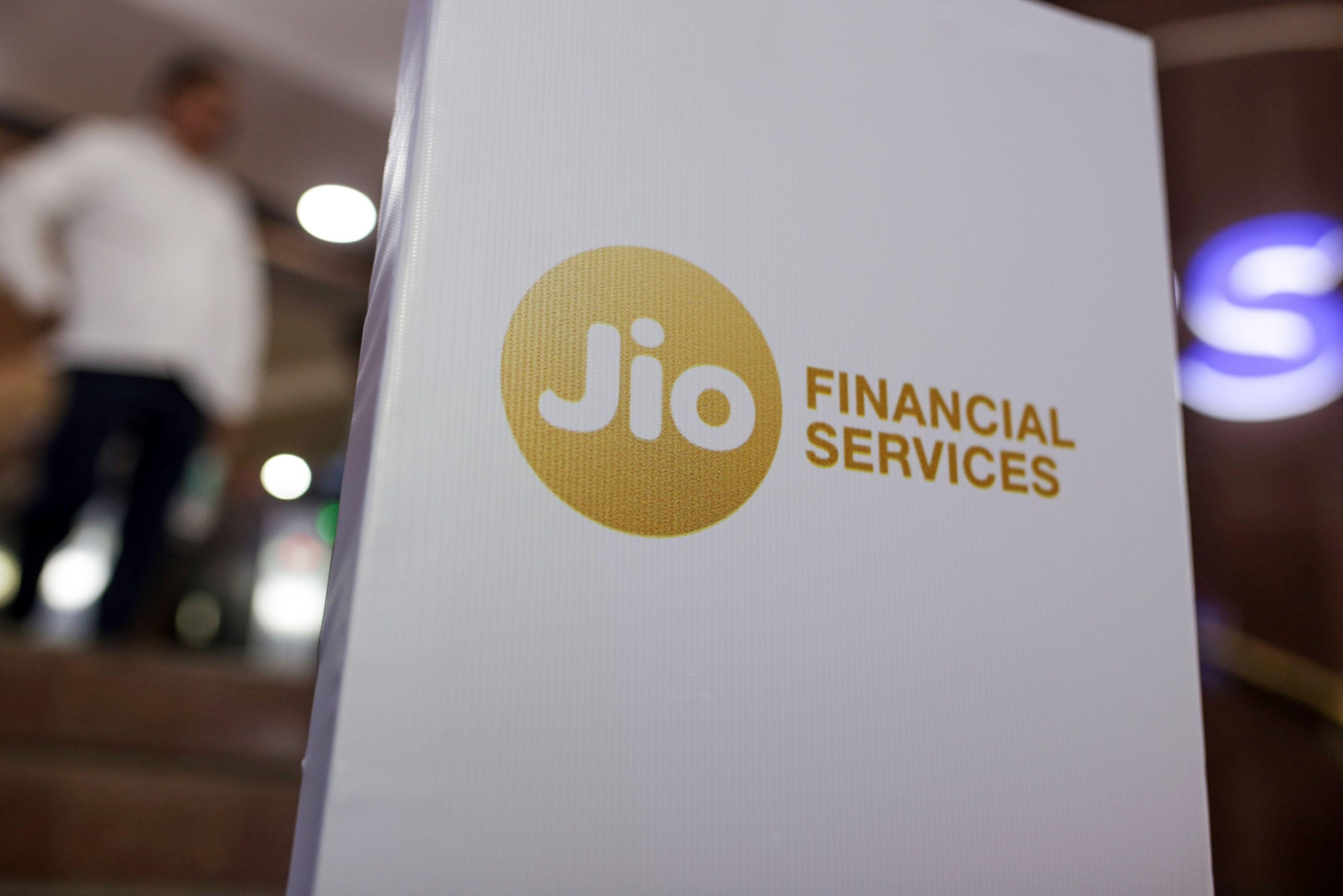 Jio Financial Services reels under selling pressure, loses 5% again Jio Financial Services reels under selling pressure, loses 5% again