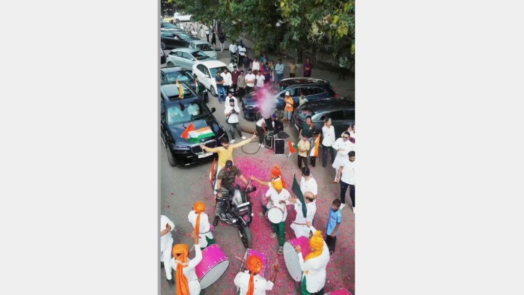 Real estate developer Dipak Bharwad celebrates 77th Independence Day with Tiranga Car Rally Real estate developer Dipak Bharwad celebrates 77th Independence Day with Tiranga Car Rally